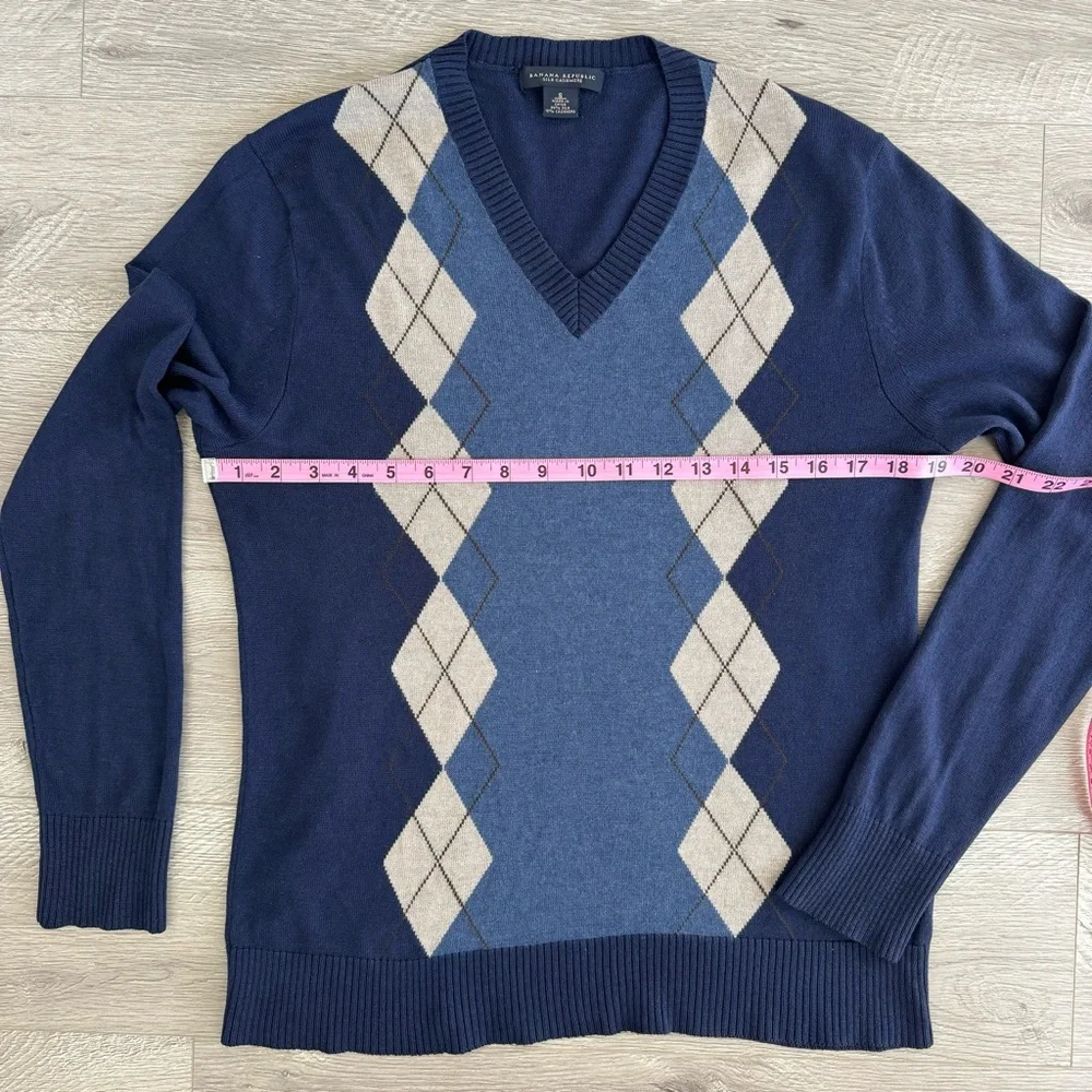 Banana Republic V-Neck Silk Cashmere Blend Argyle Sweater Navy Blue Size Small